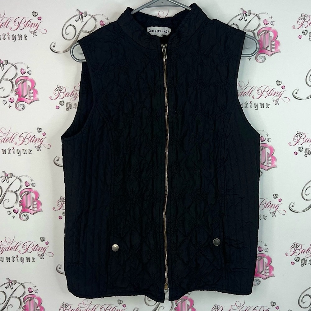 Southern Lady vest quilt style buttons zip up cozy warm Black Quilted Vest